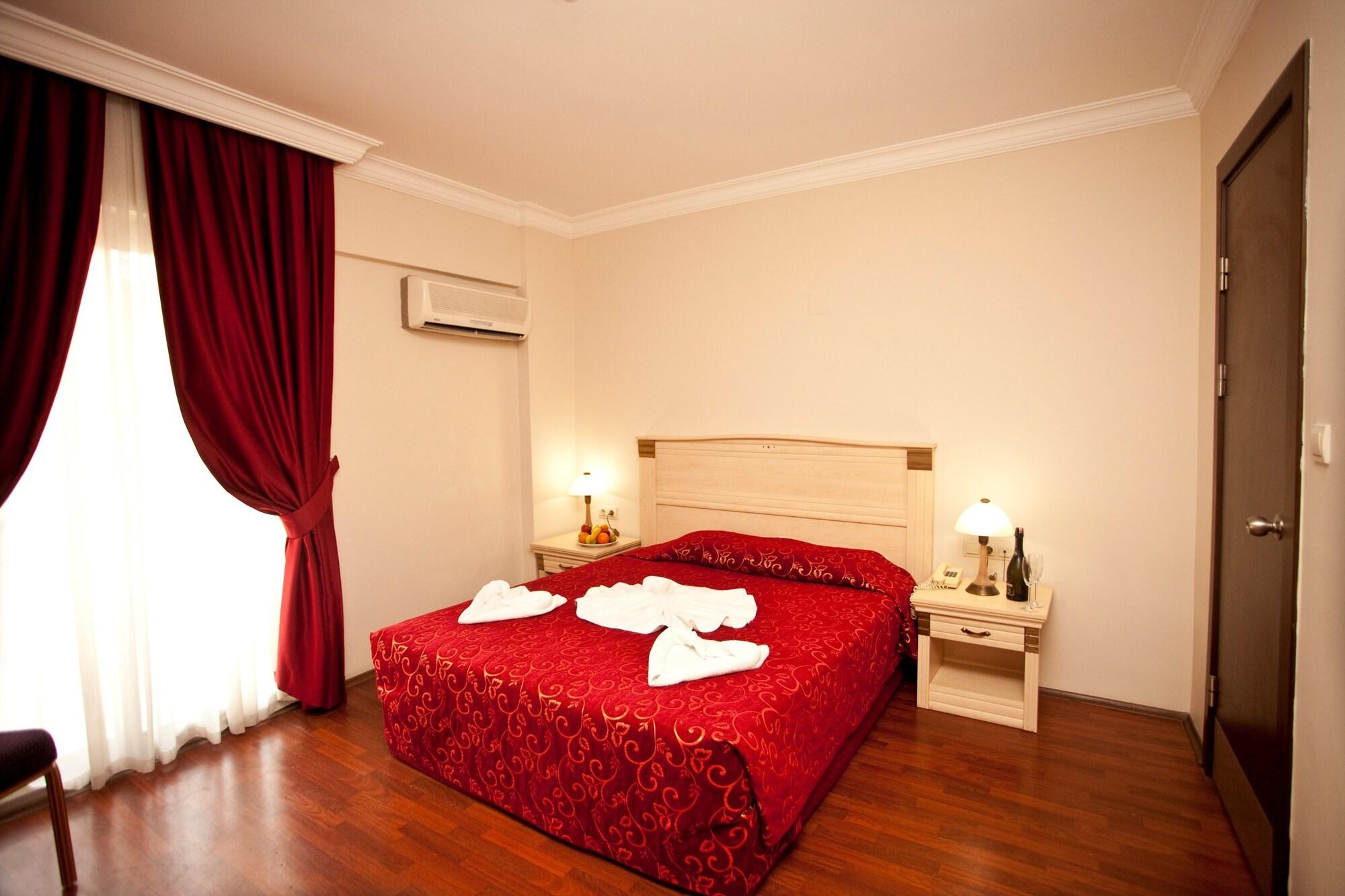 Duqqan Deluxe Hotel Κουσάντασι Εξωτερικό φωτογραφία